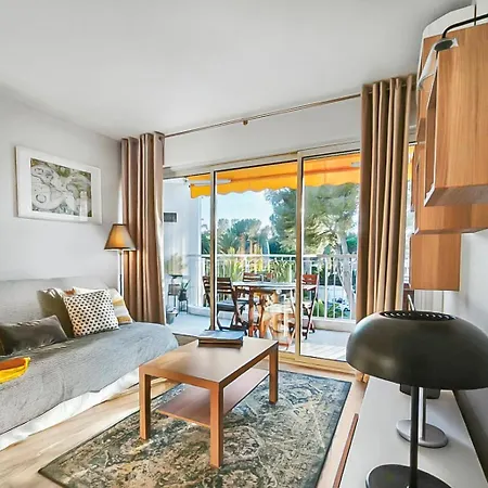 Moderne, Piscine, Parking Proche Des Plages *