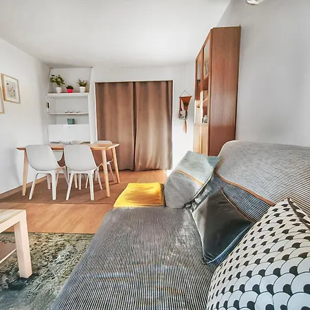 Moderne, Piscine, Parking Proche Des Plages Apartman