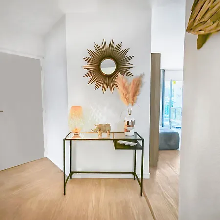 Moderne, Piscine, Parking Proche Des Plages Apartman