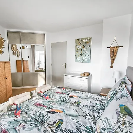 Moderne, Piscine, Parking Proche Des Plages Apartman