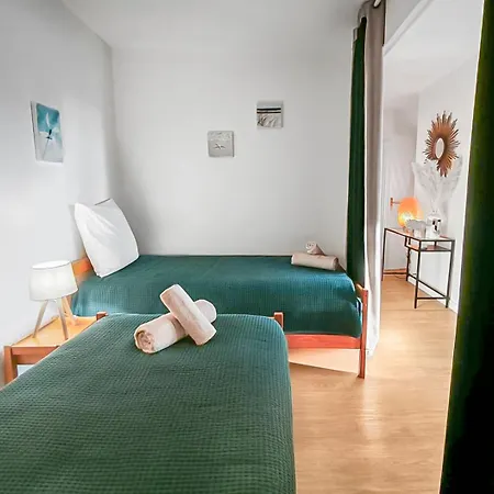 Moderne, Piscine, Parking Proche Des Plages