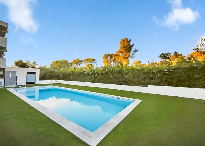 Moderne, Piscine, Parking Proche Des Plages アパート